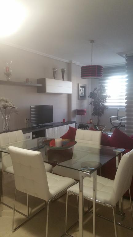 Apartamento Eduardo Dato Sevilla Bagian luar foto