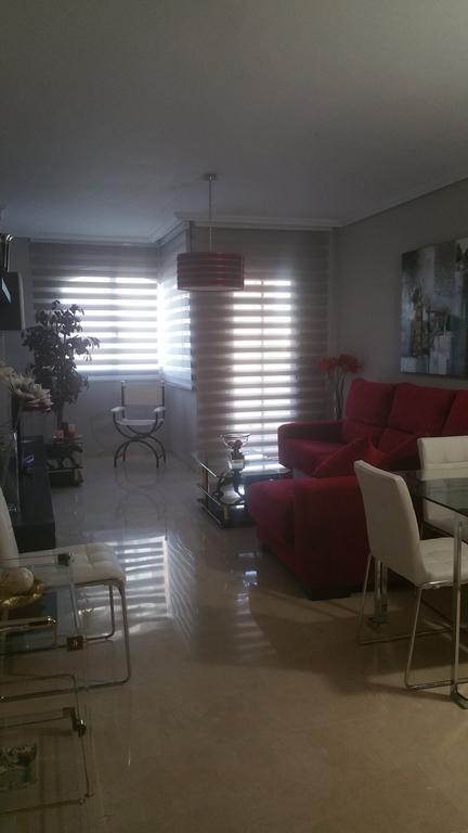 Apartamento Eduardo Dato Sevilla Bagian luar foto