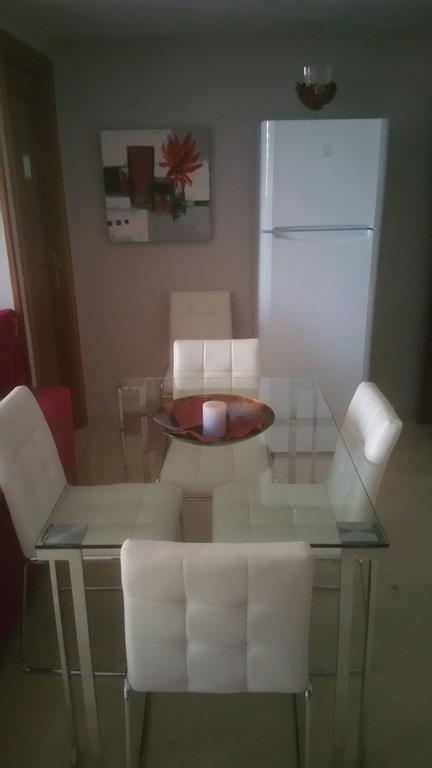 Apartamento Eduardo Dato Sevilla Bagian luar foto
