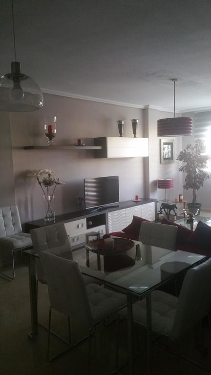 Apartamento Eduardo Dato Sevilla Bagian luar foto