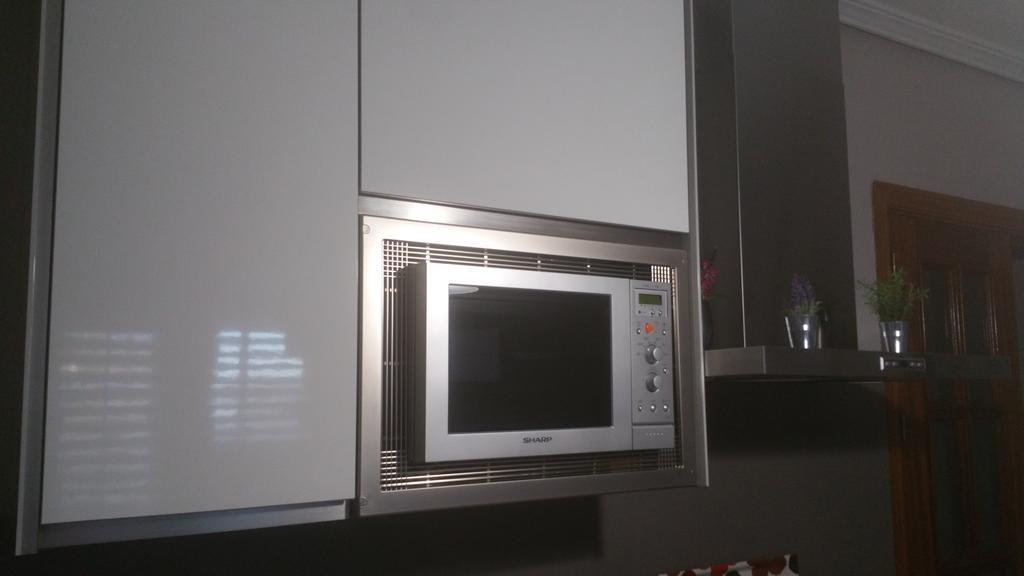 Apartamento Eduardo Dato Sevilla Bagian luar foto