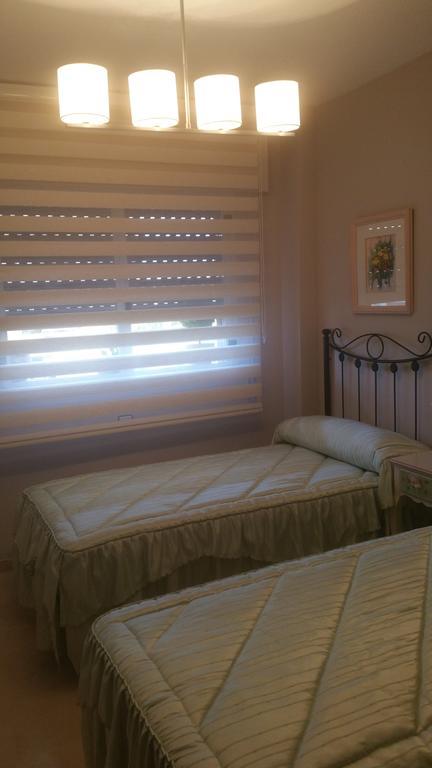 Apartamento Eduardo Dato Sevilla Bagian luar foto
