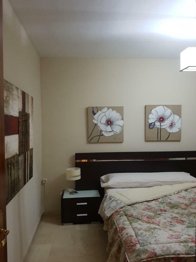 Apartamento Eduardo Dato Sevilla Bagian luar foto