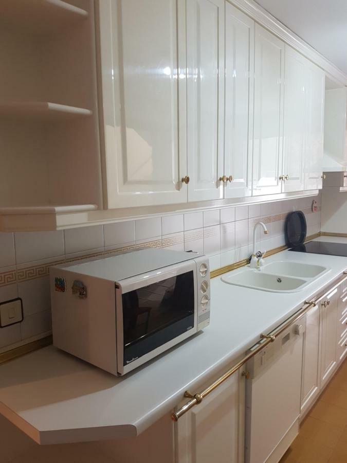 Apartamento Eduardo Dato Sevilla Bagian luar foto